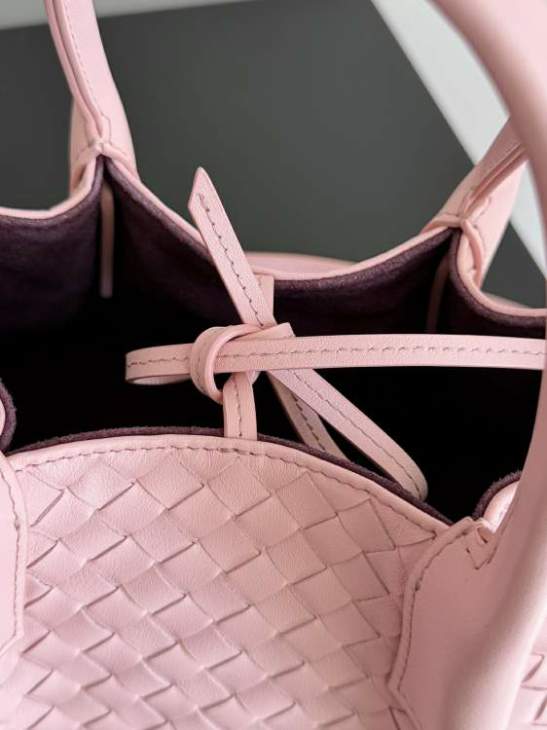 Picture of Bottega Veneta Handbags _SKUfw193072976fw
